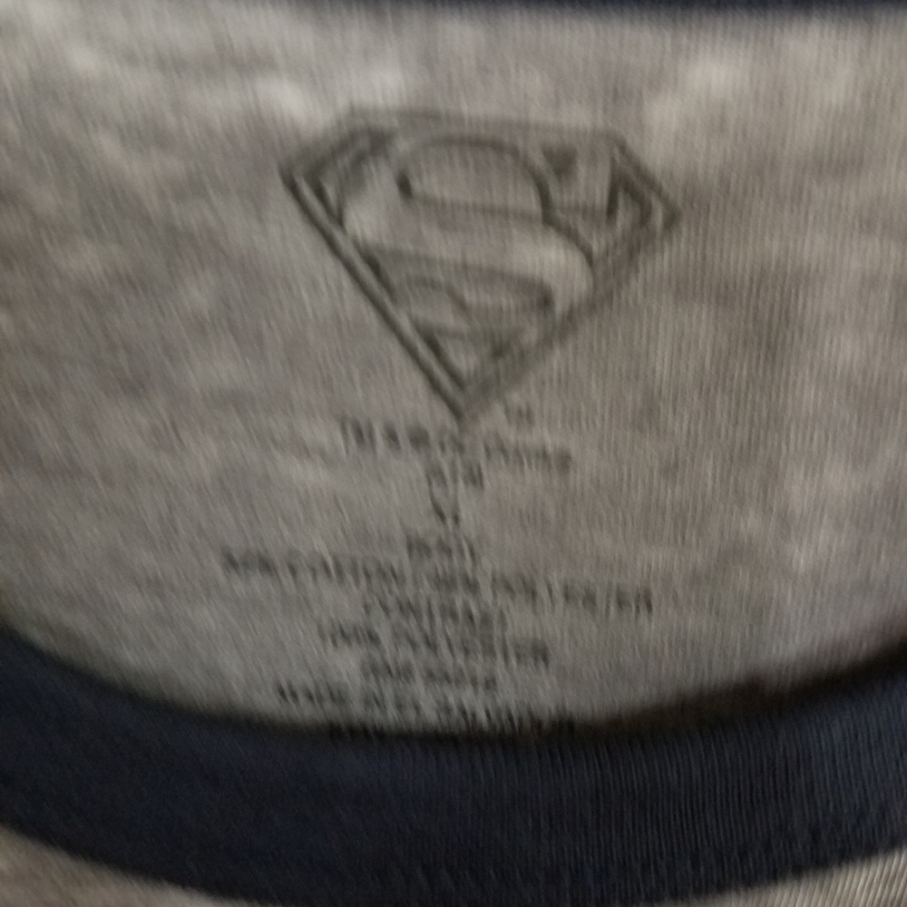 Superman Burnout & Blue Trim Short Sleeve XL - Picture 2 of 3